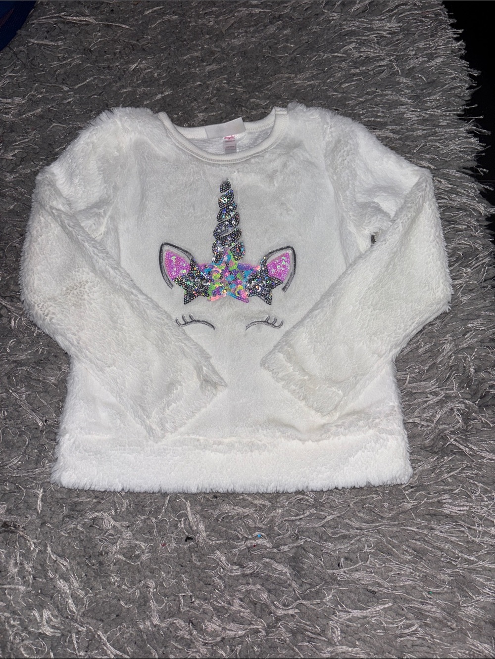 Girls' White Unicorn Sequin Fuzzy Top